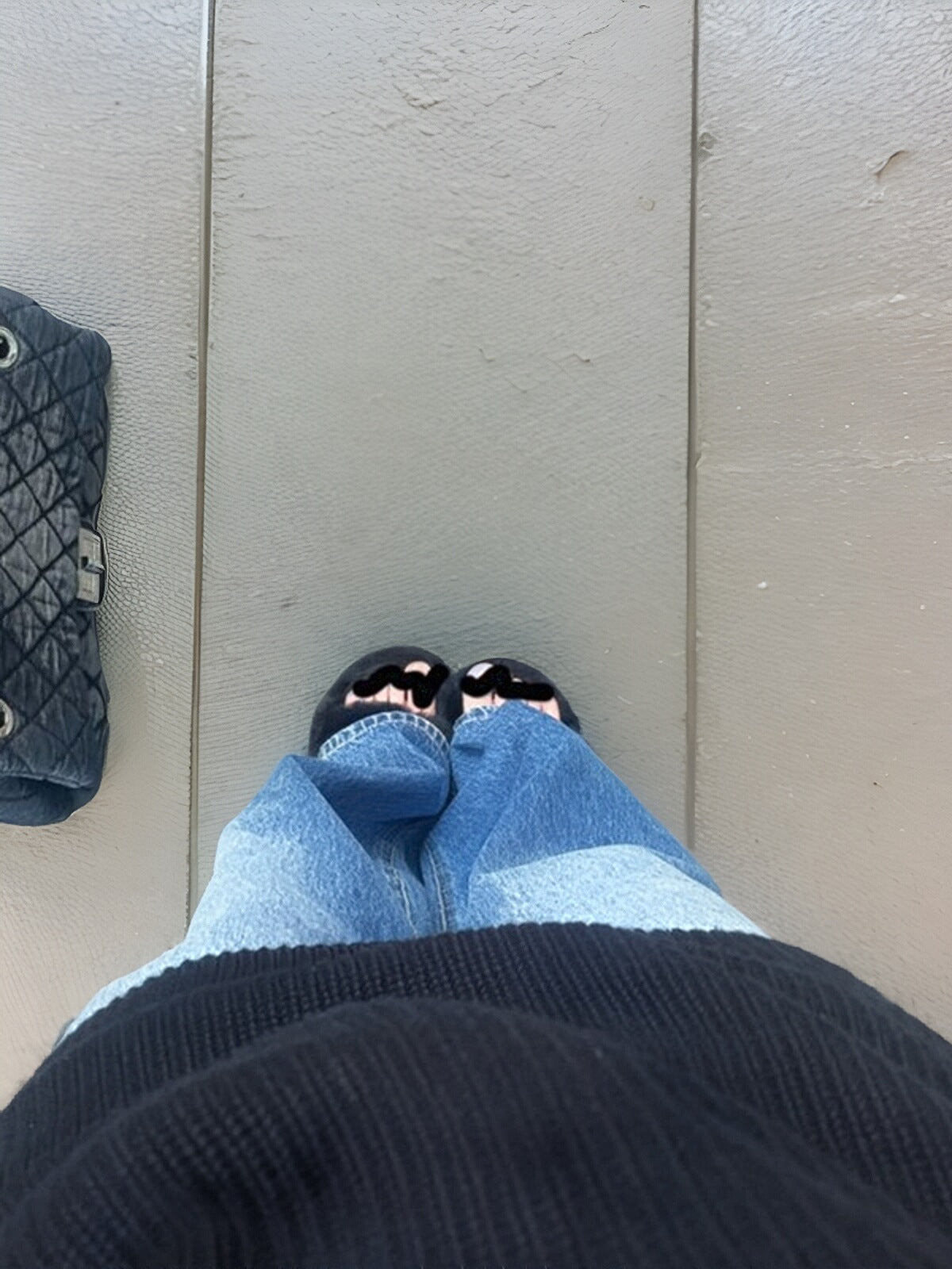 Loose V-neck Black Sweater