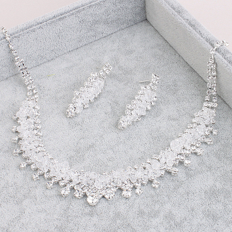 Must Have sparkle necklace set