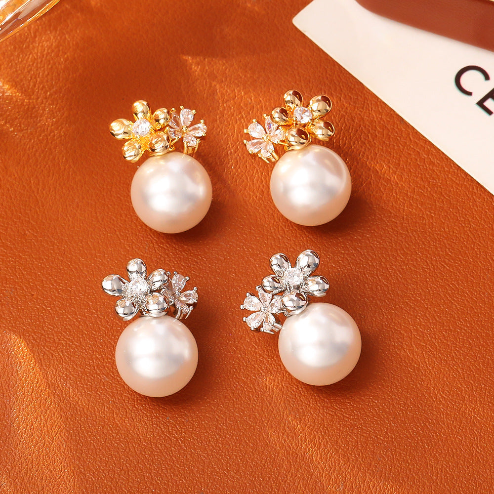 Flower Pearl Stud
