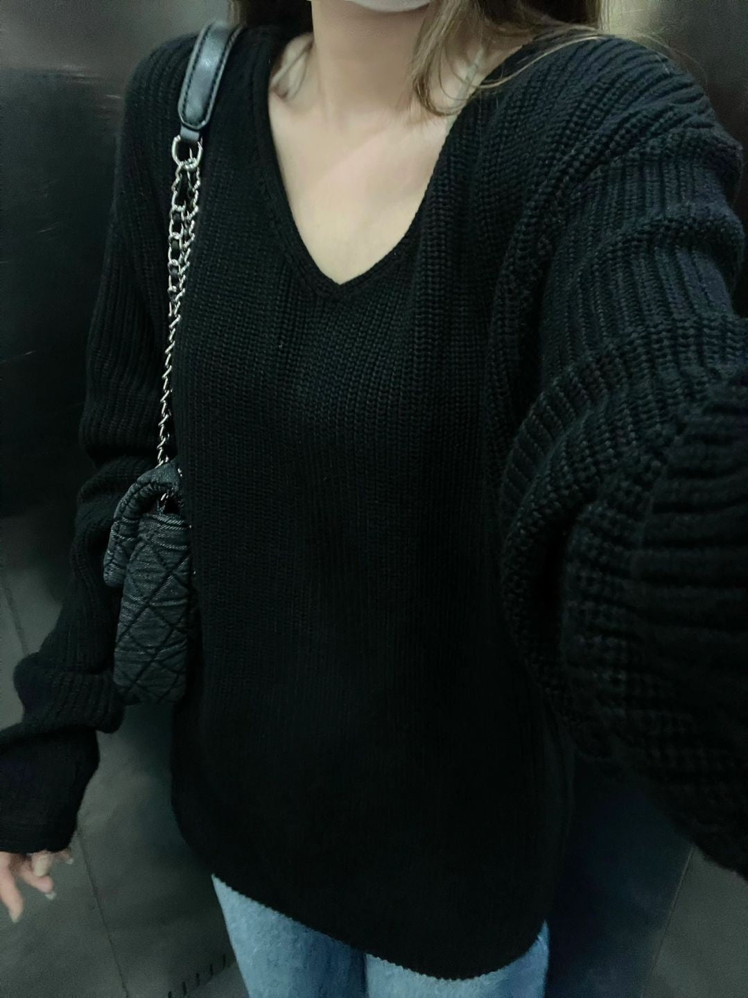 Loose V-neck Black Sweater